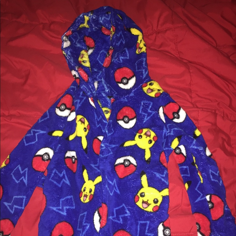 Bundle! Pokémon and avengers plush robe size 6